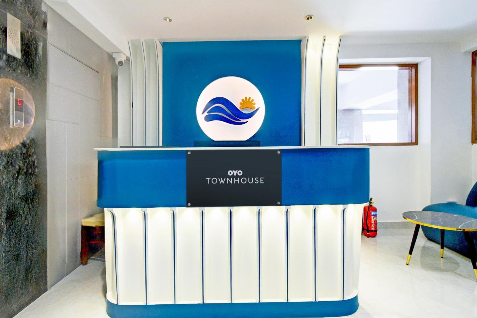 Townhouse Aarav Business Hotel Hyderabad Exteriör bild