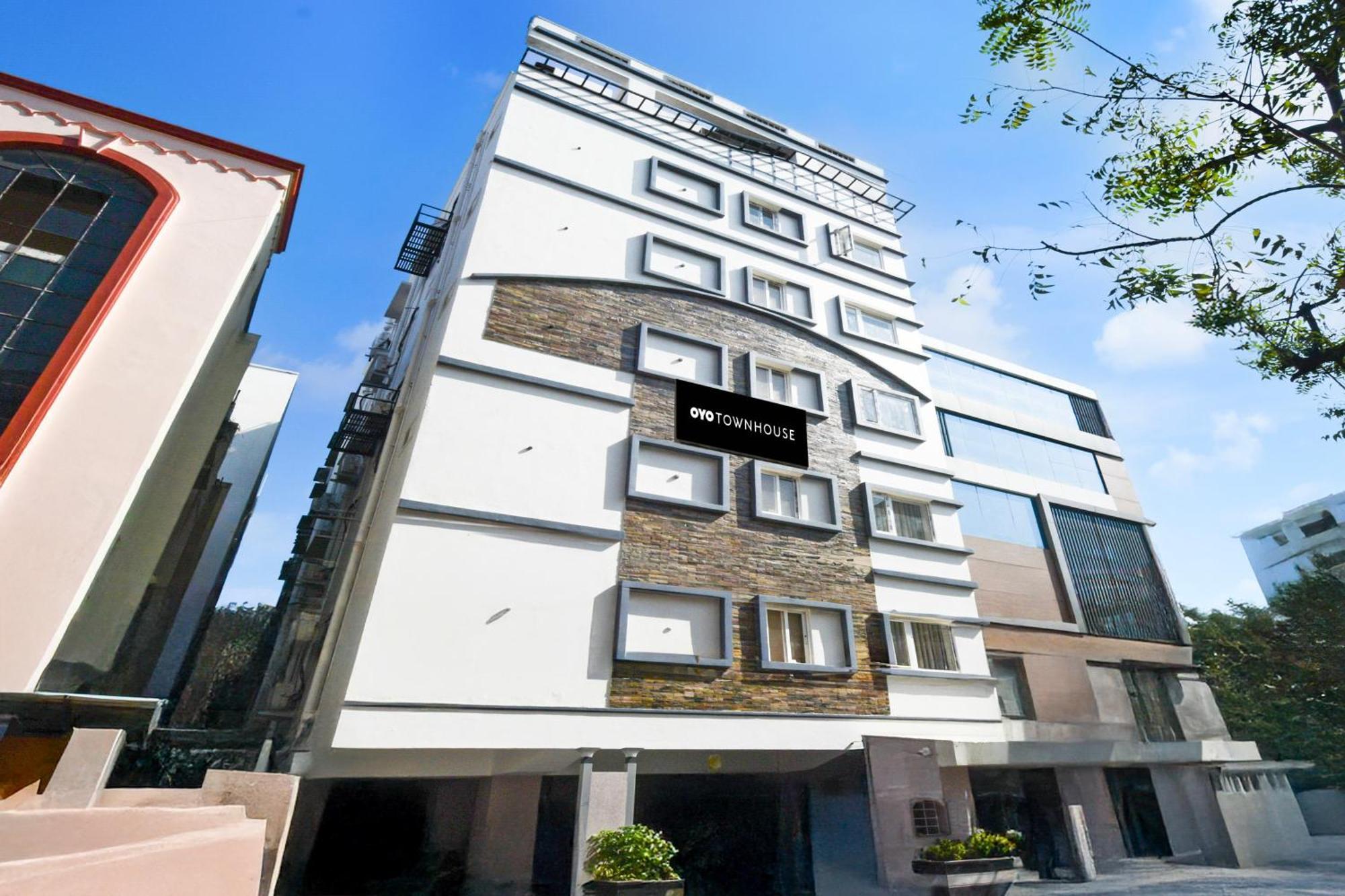 Townhouse Aarav Business Hotel Hyderabad Exteriör bild