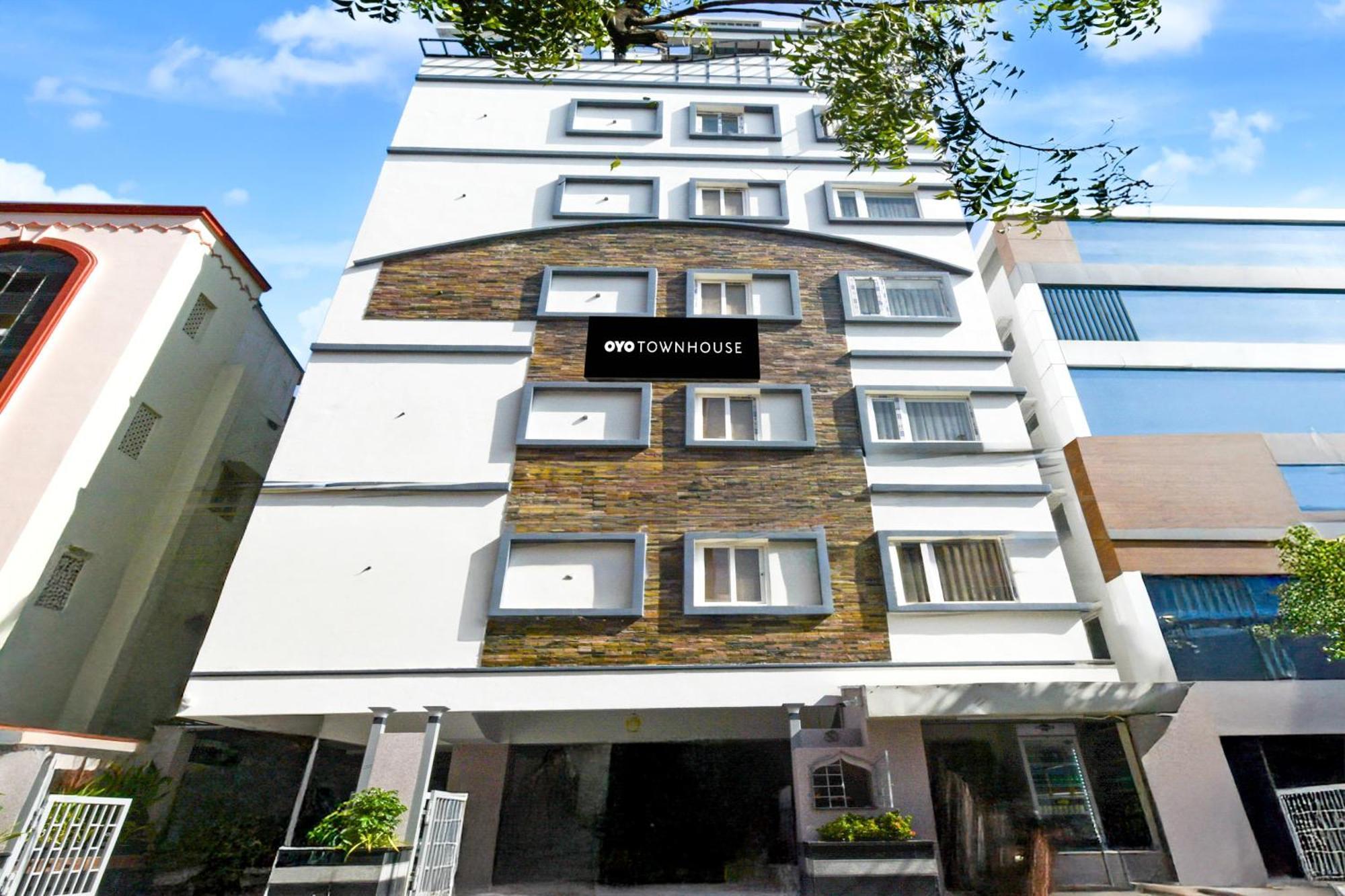 Townhouse Aarav Business Hotel Hyderabad Exteriör bild