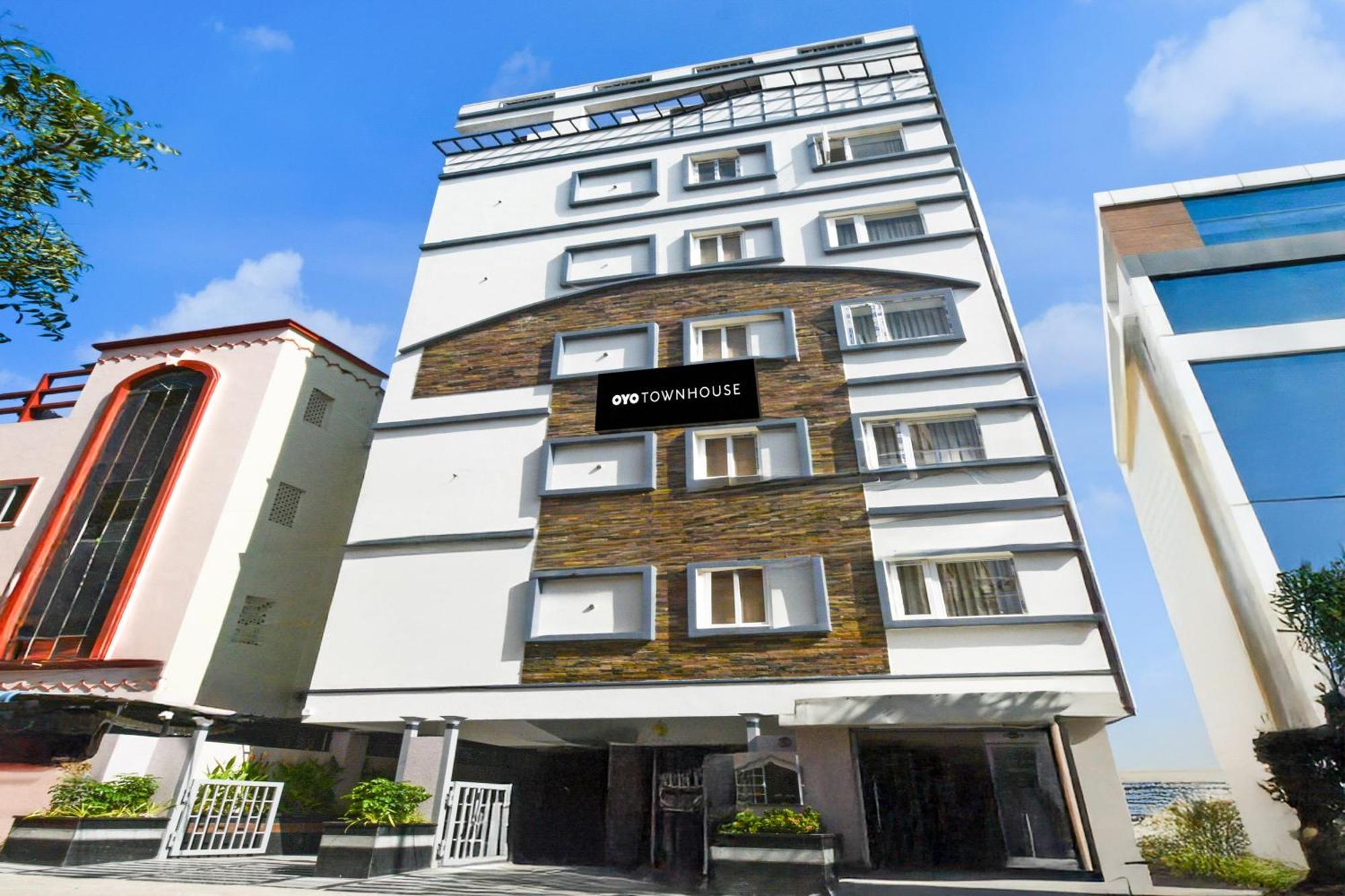 Townhouse Aarav Business Hotel Hyderabad Exteriör bild