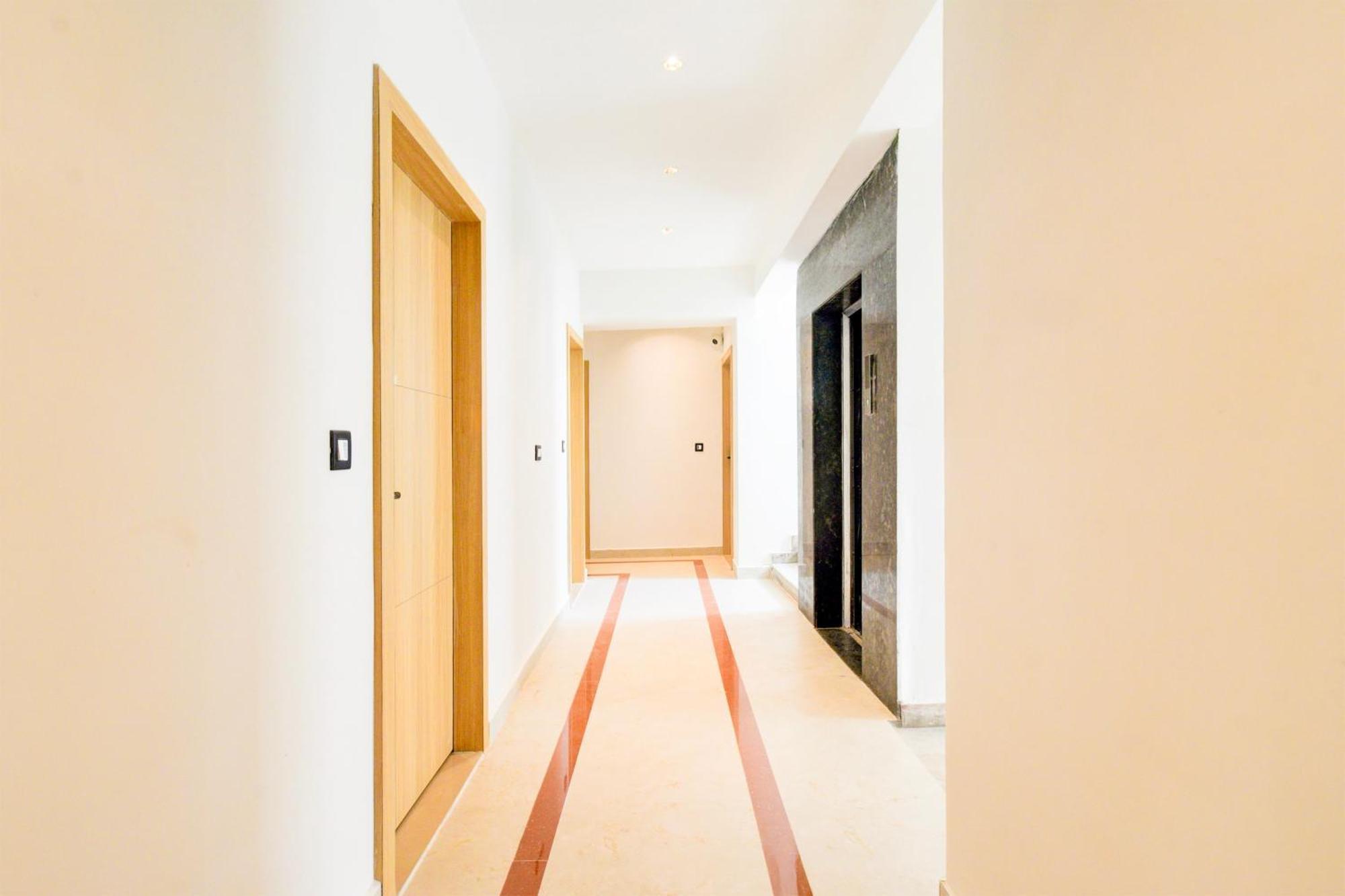 Townhouse Aarav Business Hotel Hyderabad Exteriör bild
