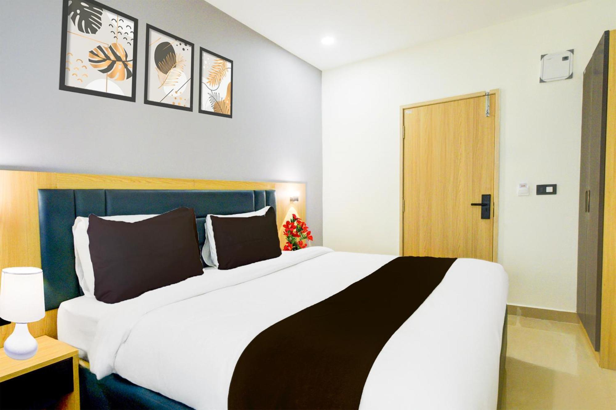 Townhouse Aarav Business Hotel Hyderabad Exteriör bild