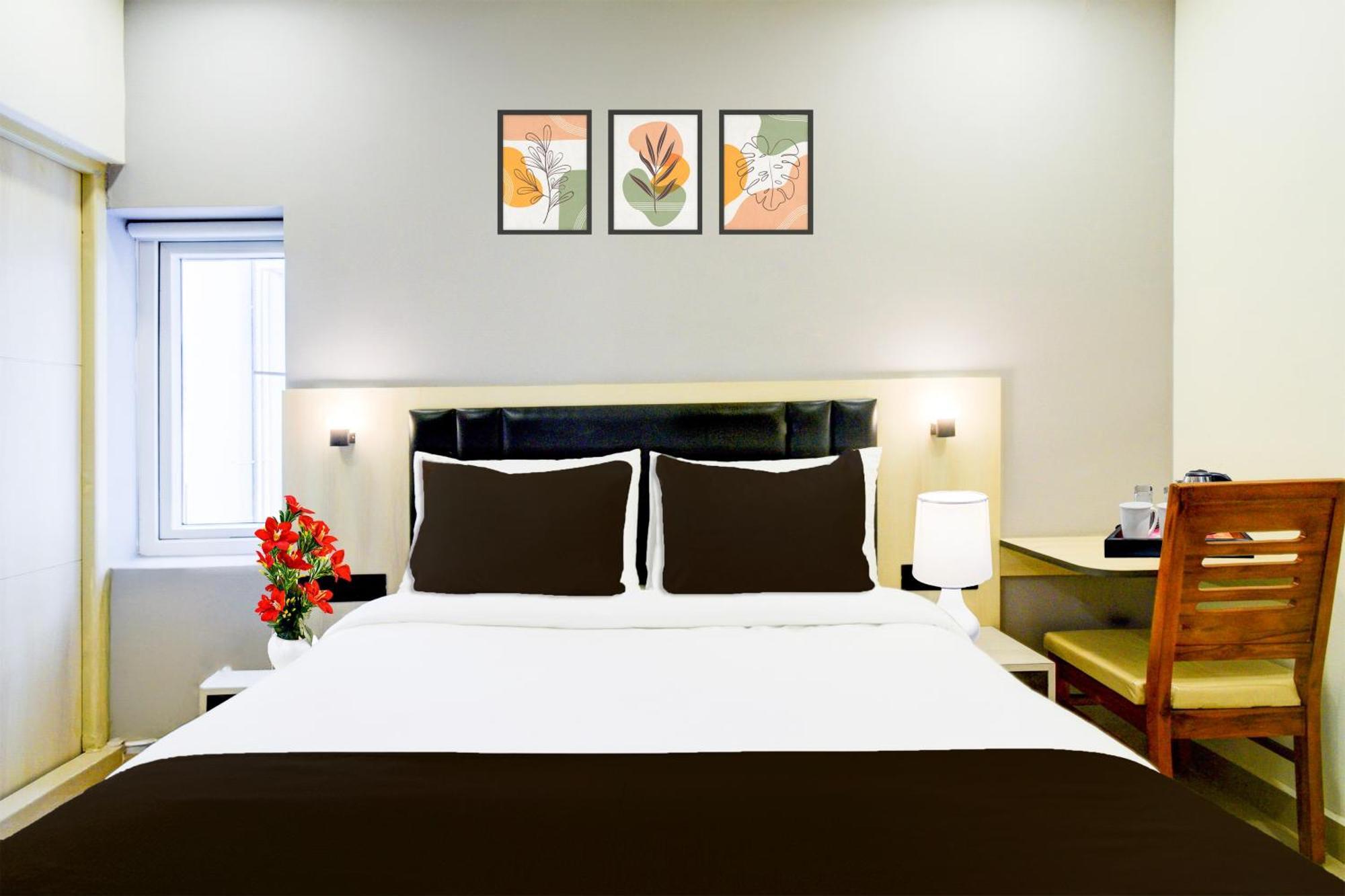 Townhouse Aarav Business Hotel Hyderabad Exteriör bild