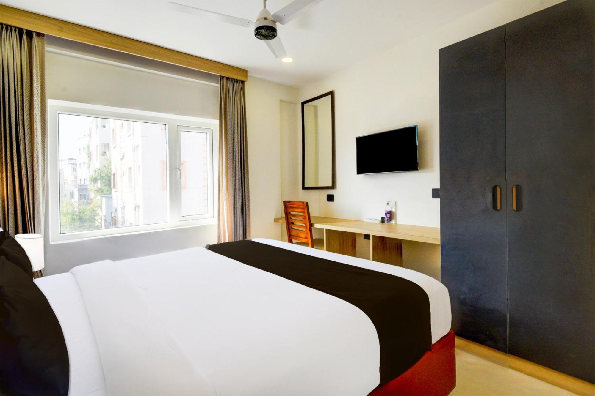 Townhouse Aarav Business Hotel Hyderabad Exteriör bild