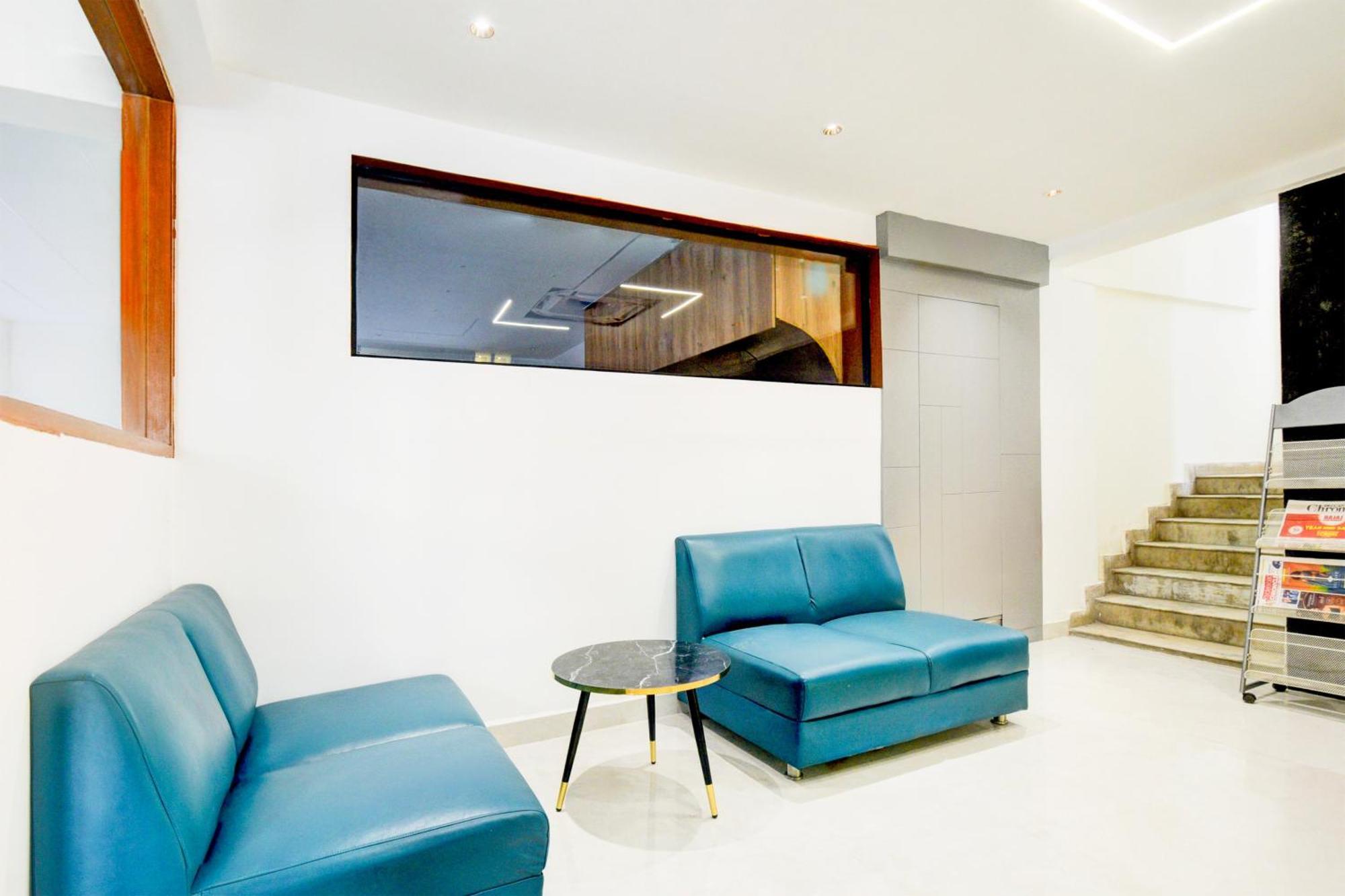 Townhouse Aarav Business Hotel Hyderabad Exteriör bild